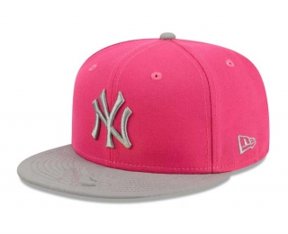 MLB New York Yankees New Era Pink Two-Tone Color Pack 9FIFTY Snapback Hat 2281