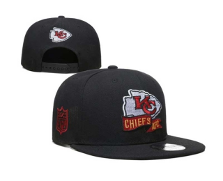 NFL Kansas City Chiefs New Era Black 2022 NFL Sideline 9FIFTY Snapback Hat 6066
