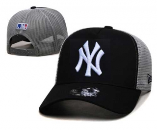 MLB New York Yankees New Era Curved Brim Mesh Trucker 9FORTY Adjustable Hat Black Gray 2321