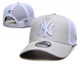 MLB New York Yankees New Era Curved Brim Mesh Trucker 9FORTY Adjustable Hat Cream White 2323