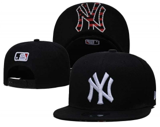 MLB New York Yankees New Era Back Patch 9FIFTY Snapback Hat Black 6055