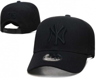 MLB New York Yankees New Era Curved Brim Back Patch 9FIFTY Snapback Hat Black On Black 6057