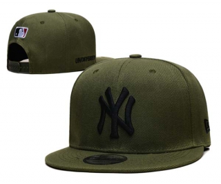 MLB New York Yankees New Era UNDEFBATEN Olive Green 9FIFTY Snapback Hat 6043