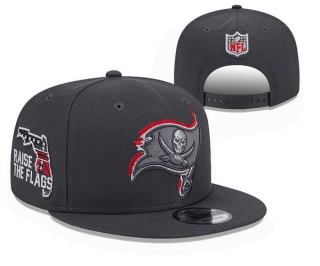 NFL Tampa Bay Buccaneers New Era Graphite 2024 Draft Raise The Flags Patch 9FIFTY Snapback Cap 3038