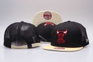 NBA Chicago Bulls New Era Trucker Mesh 9FIFTY Snapback Cap Black Beige 5013