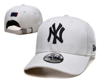 MLB New York Yankees New Era White 9FORTY Adjustable Cap 2148