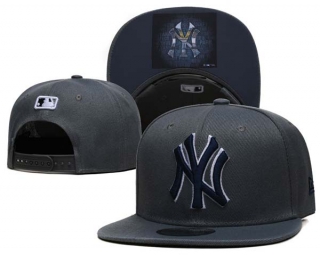 MLB New York Yankees New Era Graphite Team Logo Patch 9FIFTY Snapback Hat 2161