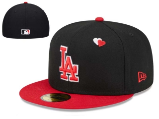MLB Los Angeles Dodgers New Era Black Red Heart Eyes 59FIFTY Fitted Hat 7001